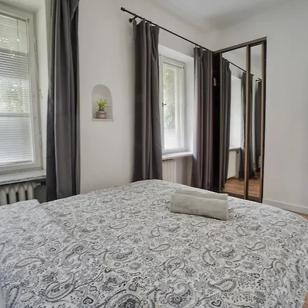 Premium Boczna * Varšava