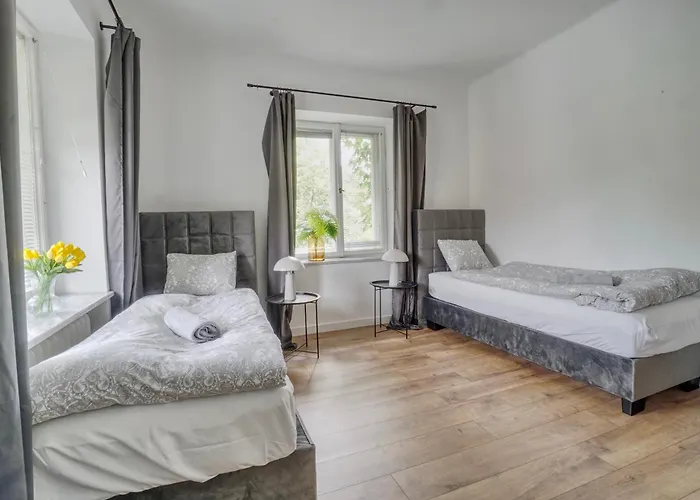 Premium Boczna * Warsaw